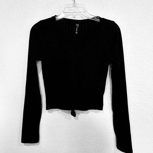 7DAYWKND Black Stretch Crop Top Knot at Front Hem Long Sleeves Womens JRs Large